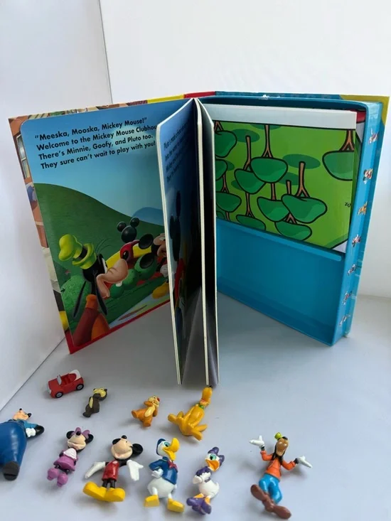 Mickey Mouse Clubhouse Busy Book w/ Playmat & 10 Figurines - Disney Toddler Kids - Picture 5 of 5